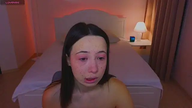 Hayle Hill online show from November 9, 2025, 1:48 am