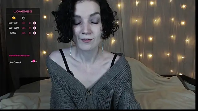 TinaWince online show from December 13, 2024, 8:09 am