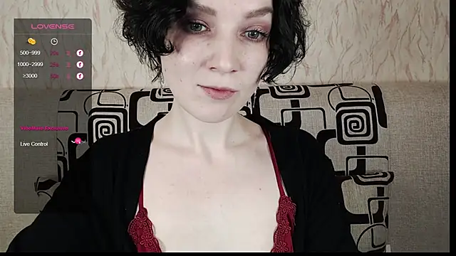 TinaWince online show from March 12, 2025, 6:07 am