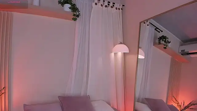 Snapshot of mara_brooks chatting on March 24, 2026, 11:54 pm mara brooks online show from March 24, 2026, 11:54 pm