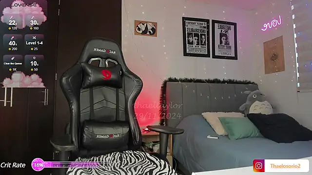 Snapshot of _thaeltaylor chatting on December 5, 2024, 4:55 pm  thaeltaylor online show from December 5, 2024, 4:55 pm