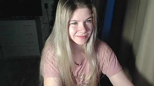 Snapshot of MelissaXKinky chatting on December 24, 2024, 3:16 am MelissaXKinky online show from December 24, 2024, 3:16 am