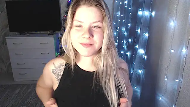 Snapshot of MelissaXKinky chatting on January 10, 2025, 6:28 pm MelissaXKinky online show from January 10, 2025, 6:28 pm