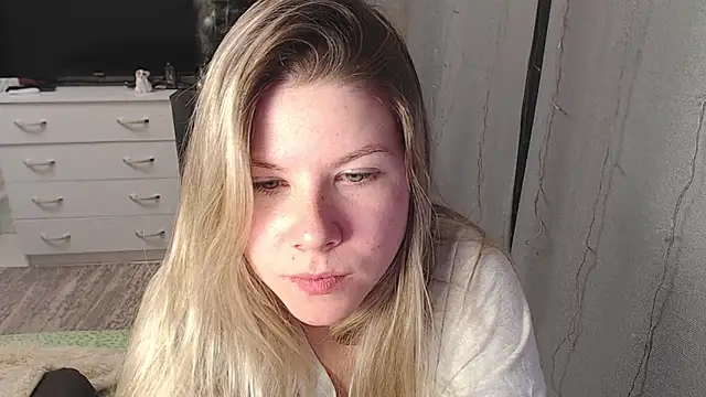 Snapshot of MelissaXKinky chatting on January 24, 2025, 5:00 pm MelissaXKinky online show from January 24, 2025, 5:00 pm