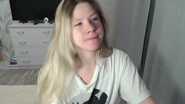 Snapshot of MelissaXKinky chatting on February 15, 2025, 5:07 pm MelissaXKinky online show from February 15, 2025, 5:07 pm