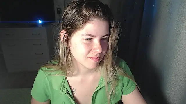 Snapshot of MelissaXKinky chatting on March 12, 2025, 5:28 pm MelissaXKinky online show from March 12, 2025, 5:28 pm