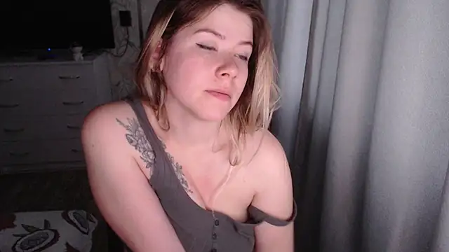 Snapshot of MelissaXKinky chatting on March 16, 2025, 3:36 am MelissaXKinky online show from March 16, 2025, 3:36 am