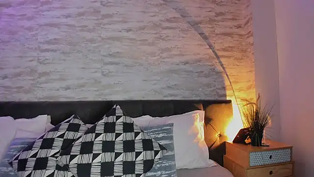 Anneth  M online show from March 31, 2026, 7:36 pm