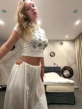 Ketitull online show from September 10, 2025, 4:23 am