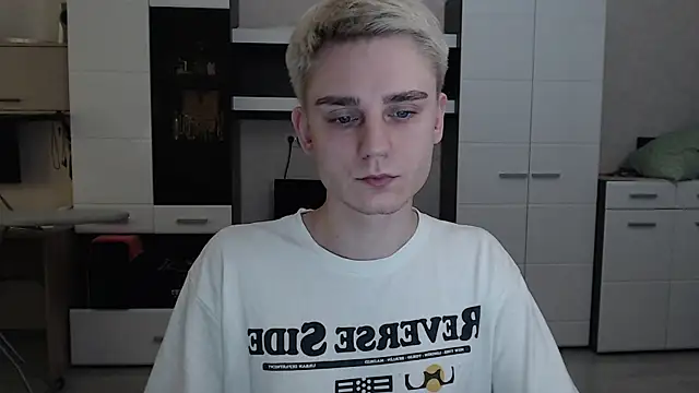 angryzan online show from March 7, 2025, 10:56 am