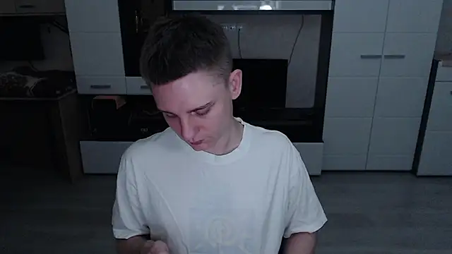 angryzan online show from October 17, 2025, 4:15 am