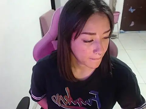 Snapshot of littleangel1_m chatting on July 14, 2026, 11:10 pm littleangel1 m online show from July 14, 2026, 11:10 pm
