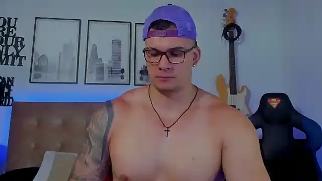 seancarreraa online show from September 17, 2025, 3:30 am