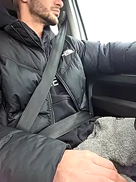 Snapshot of Zeefy chatting on February 6, 2026, 8:29 am Zeefy online show from February 6, 2026, 8:29 am