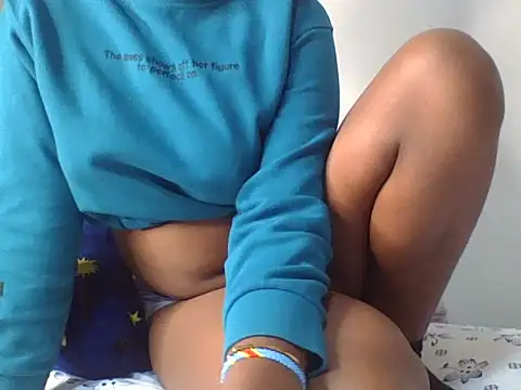 Snapshot of prettynina chatting on April 28, 2026, 10:48 pm prettynina online show from April 28, 2026, 10:48 pm