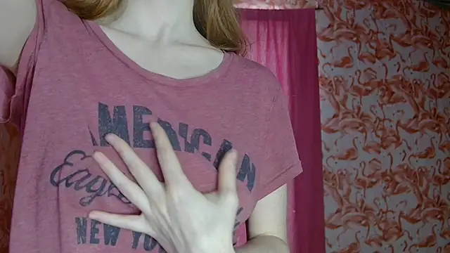 Snapshot of strawberrysmoothie chatting on June 12, 2026, 5:01 pm strawberrysmoothie online show from June 12, 2026, 5:01 pm