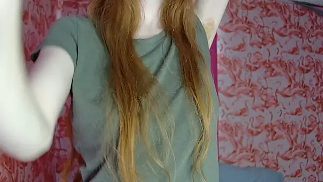 Snapshot of strawberrysmoothie chatting on July 19, 2026, 5:49 pm strawberrysmoothie online show from July 19, 2026, 5:49 pm