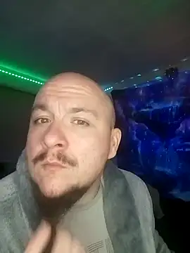 Snapshot of Spunonymous chatting on January 2, 2025, 5:03 am Spunonymous online show from January 2, 2025, 5:03 am