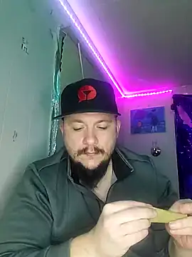 Snapshot of Spunonymous chatting on February 3, 2025, 8:02 am Spunonymous online show from February 3, 2025, 8:02 am