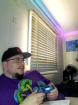 Snapshot of Spunonymous chatting on February 28, 2025, 8:07 pm Spunonymous online show from February 28, 2025, 8:07 pm