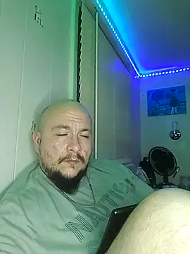 Snapshot of Spunonymous chatting on March 16, 2025, 10:42 pm Spunonymous online show from March 16, 2025, 10:42 pm