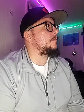 Snapshot of Spunonymous chatting on March 23, 2025, 12:15 am Spunonymous online show from March 23, 2025, 12:15 am