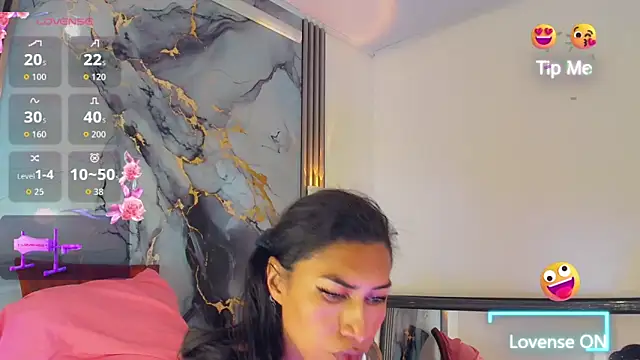 khiara moretti online show from March 10, 2026, 11:48 am