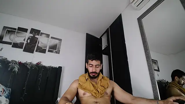 muscle ares online show from December 8, 2024, 1:14 pm