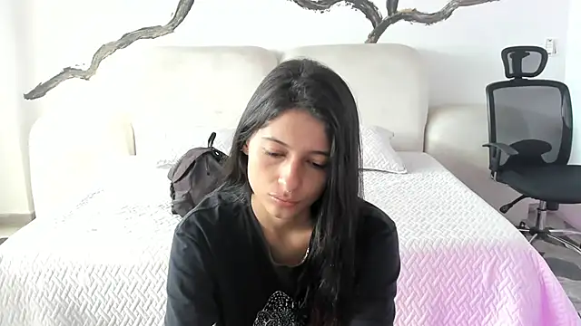 Agathaargent  online show from January 30, 2025, 9:14 pm