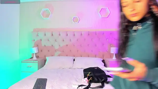 Agathaargent  online show from November 3, 2025, 4:14 am