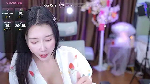 tina0604 online show from February 12, 2025, 6:19 am