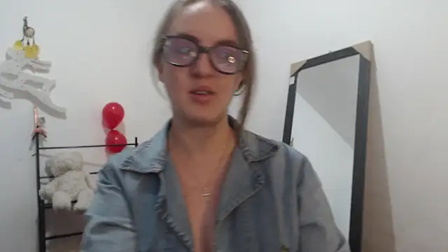 Venus Santana online show from December 1, 2024, 9:48 pm