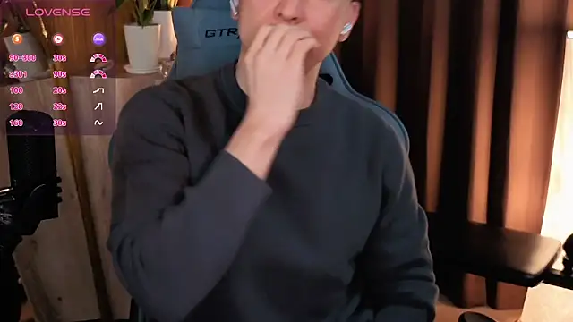 Snapshot of HARU-outdoor-x chatting on March 3, 2025, 2:15 pm HARU-outdoor-x online show from March 3, 2025, 2:15 pm