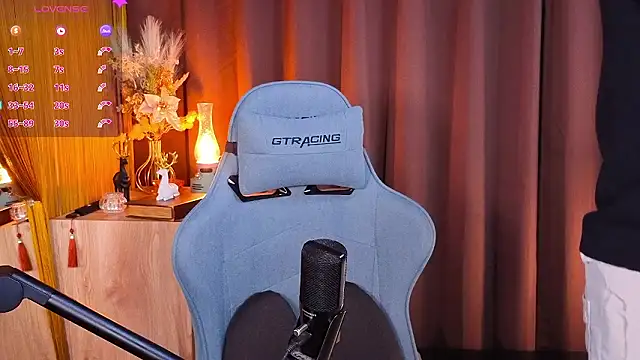 Snapshot of HARU-outdoor-x chatting on February 17, 2026, 2:35 pm HARU-outdoor-x online show from February 17, 2026, 2:35 pm