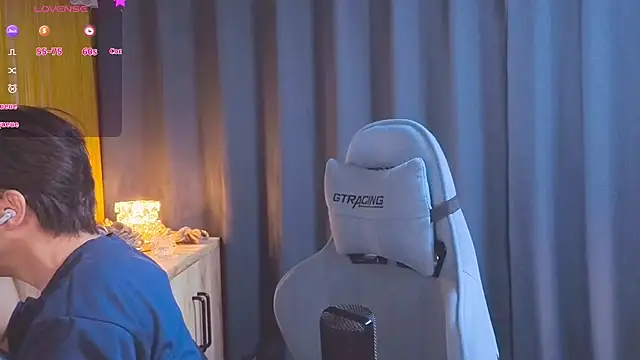 Snapshot of HARU-outdoor-x chatting on April 14, 2026, 2:23 pm HARU-outdoor-x online show from April 14, 2026, 2:23 pm