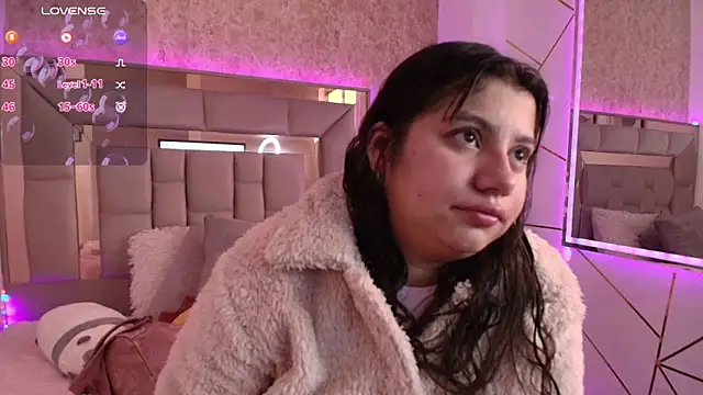 Miaa Smiith1 online show from January 10, 2025, 11:43 am