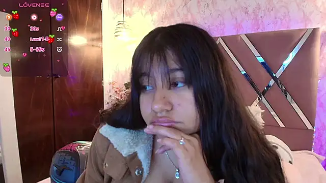 Miaa Smiith1 online show from February 8, 2025, 12:28 pm