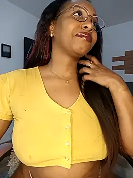 kitty  blackgl online show from February 5, 2025, 11:23 am