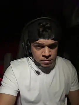 christian0009 online show from March 16, 2026, 5:35 am