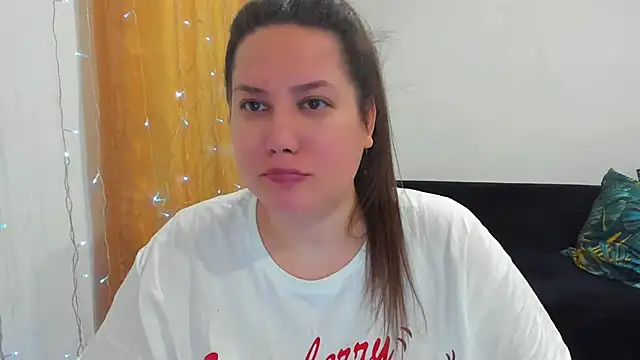  madalexa  online show from February 8, 2026, 3:04 pm