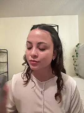 Snapshot of Megan_Rodrigo chatting on March 19, 2026, 2:10 pm Megan Rodrigo online show from March 19, 2026, 2:10 pm
