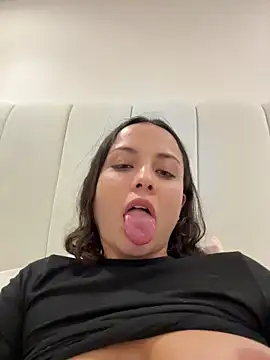 Snapshot of Megan_Rodrigo chatting on June 4, 2026, 2:39 am Megan Rodrigo online show from June 4, 2026, 2:39 am