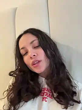 Snapshot of Megan_Rodrigo chatting on July 2, 2026, 12:44 pm Megan Rodrigo online show from July 2, 2026, 12:44 pm