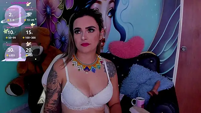 mia bigtits17 online show from May 7, 2026, 9:42 pm