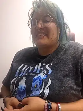 lucky-leah online show from April 9, 2026, 3:28 am