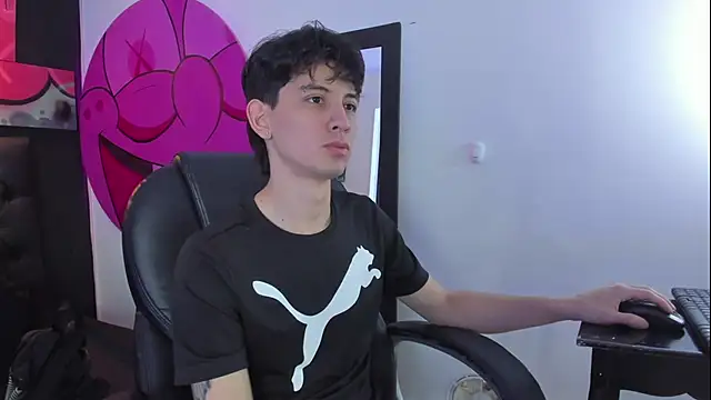 Santi delacruz online show from December 5, 2024, 2:44 pm