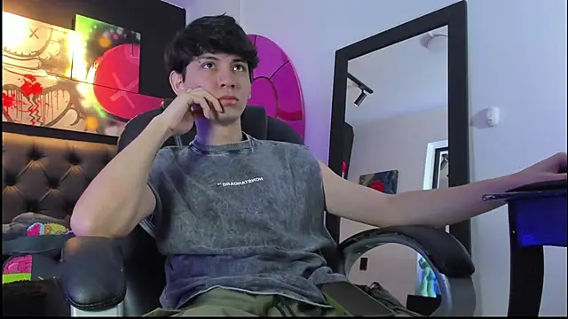 Santi delacruz online show from January 22, 2025, 4:23 pm