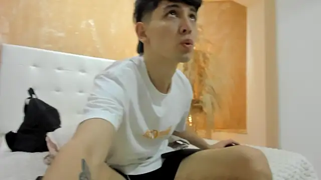 Santi delacruz online show from March 20, 2025, 8:08 pm