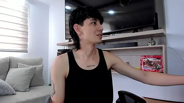 Santi delacruz online show from October 24, 2025, 8:05 pm