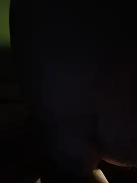 niesmialy39oon online show from November 14, 2025, 5:33 pm